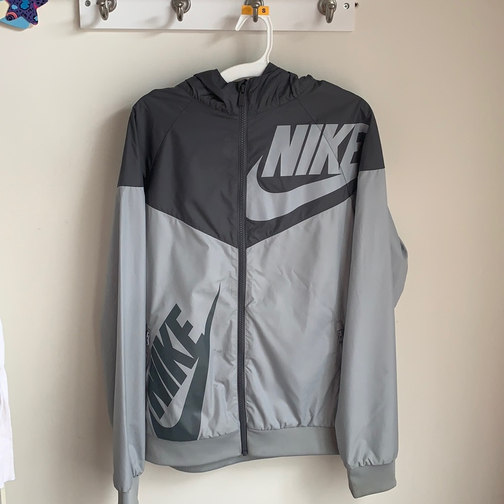 Nike wind breaker